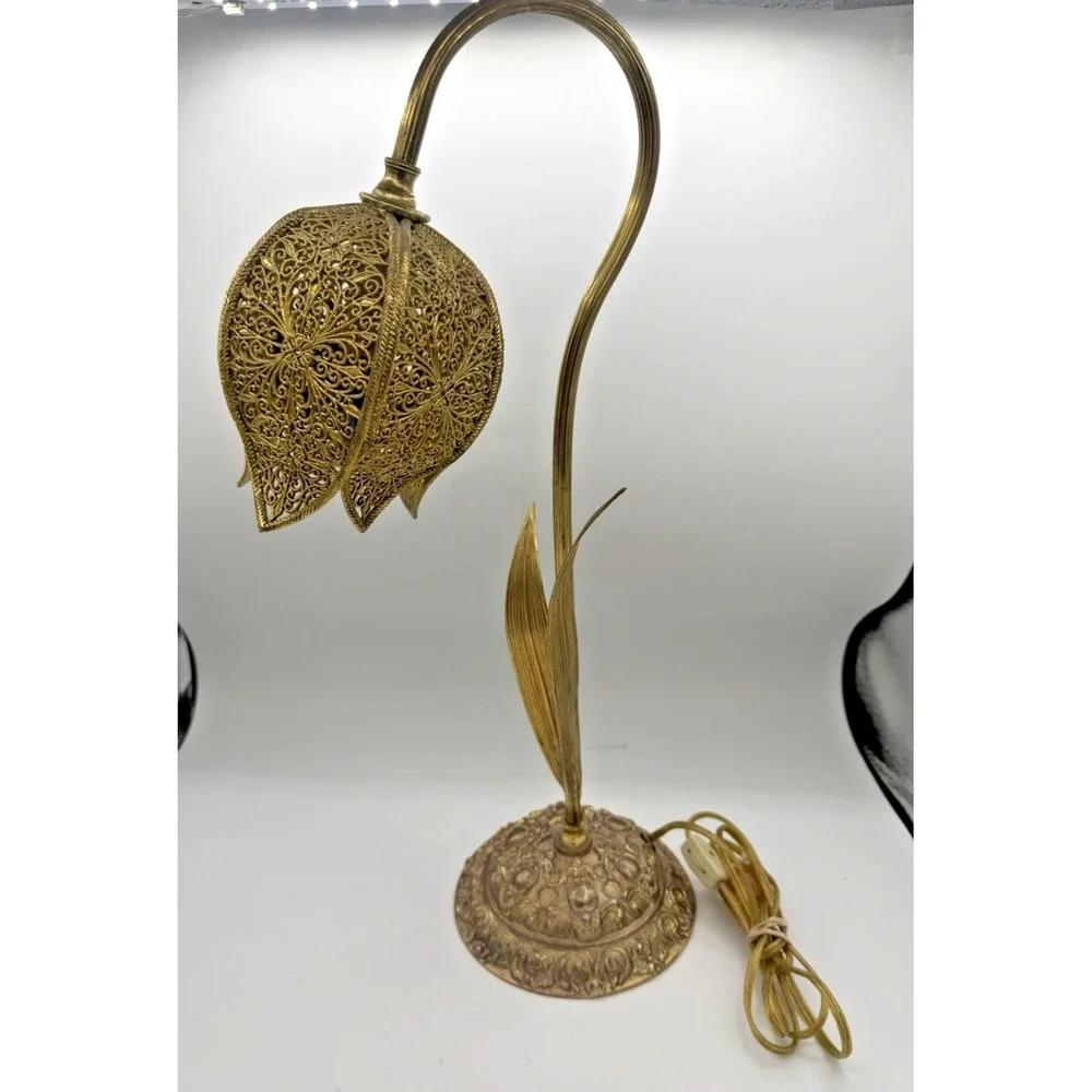 Vintage Tulip Flower Filigree Metal Table Lamp Antique Gold Tone Boho Heyco